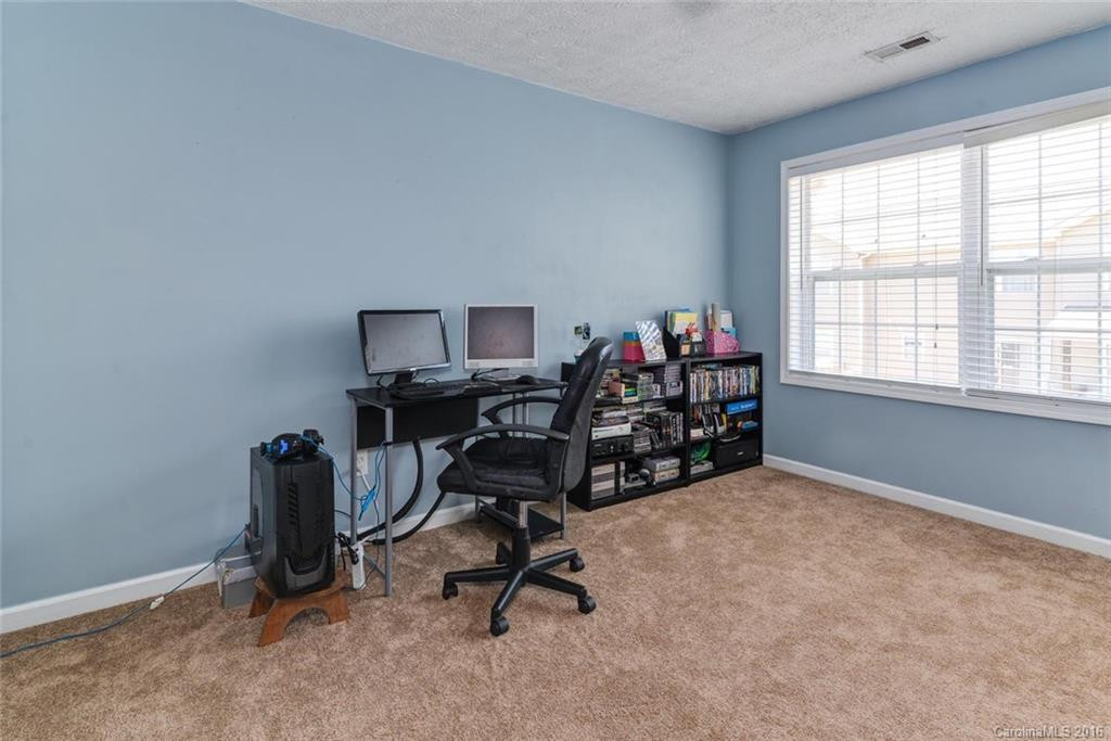 10 Bridgestone Road #10 - Photo 13
