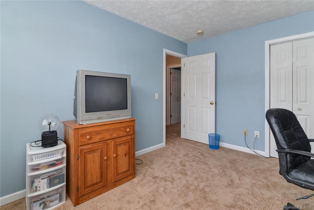 10 Bridgestone Road #10 - Photo 14