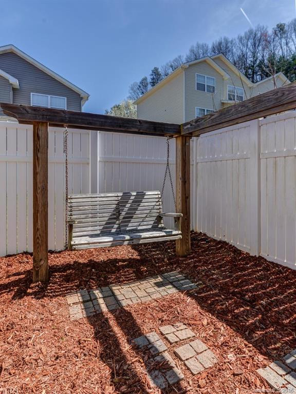 10 Bridgestone Road #10 - Photo 17