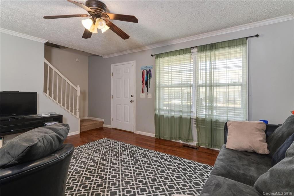 10 Bridgestone Road #10 - Photo 3