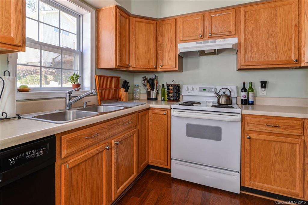 10 Bridgestone Road #10 - Photo 8