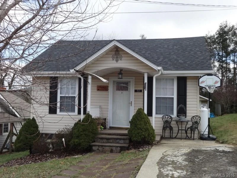 51 Hilltop Lane