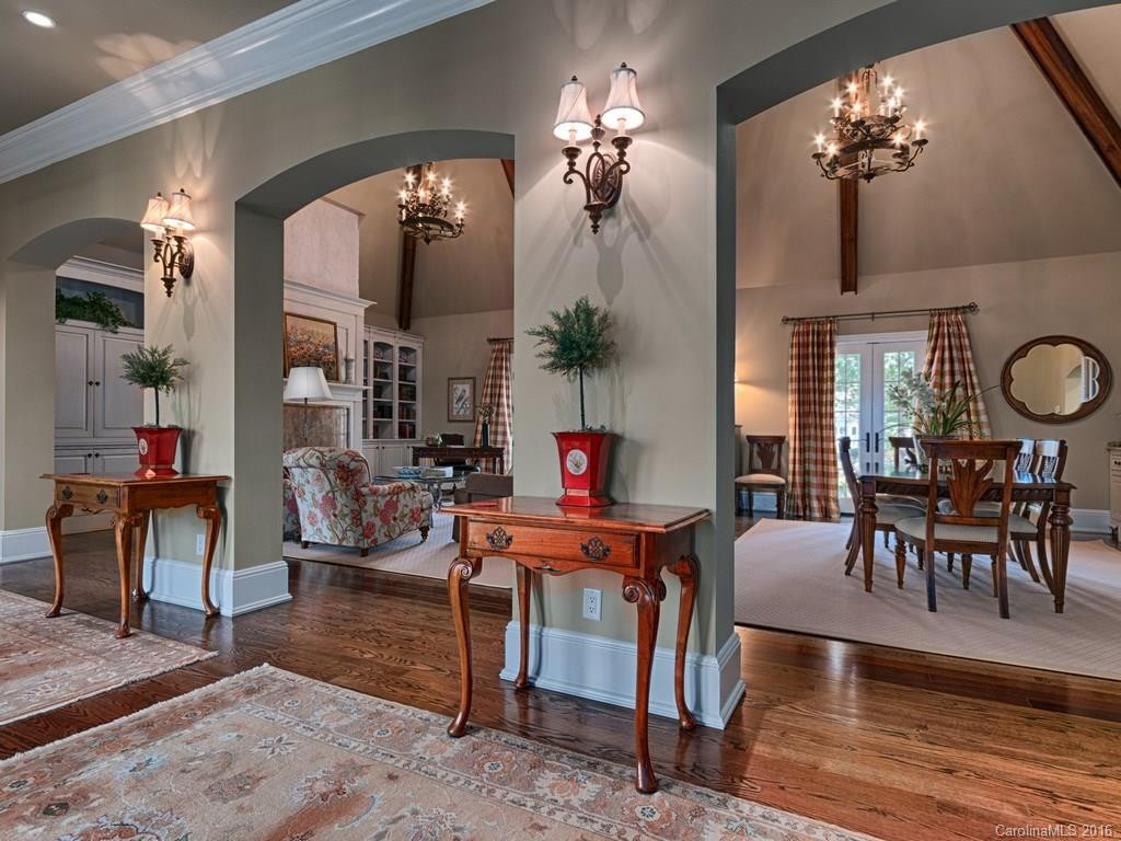 5 Nethermead Drive #44 - Photo 4
