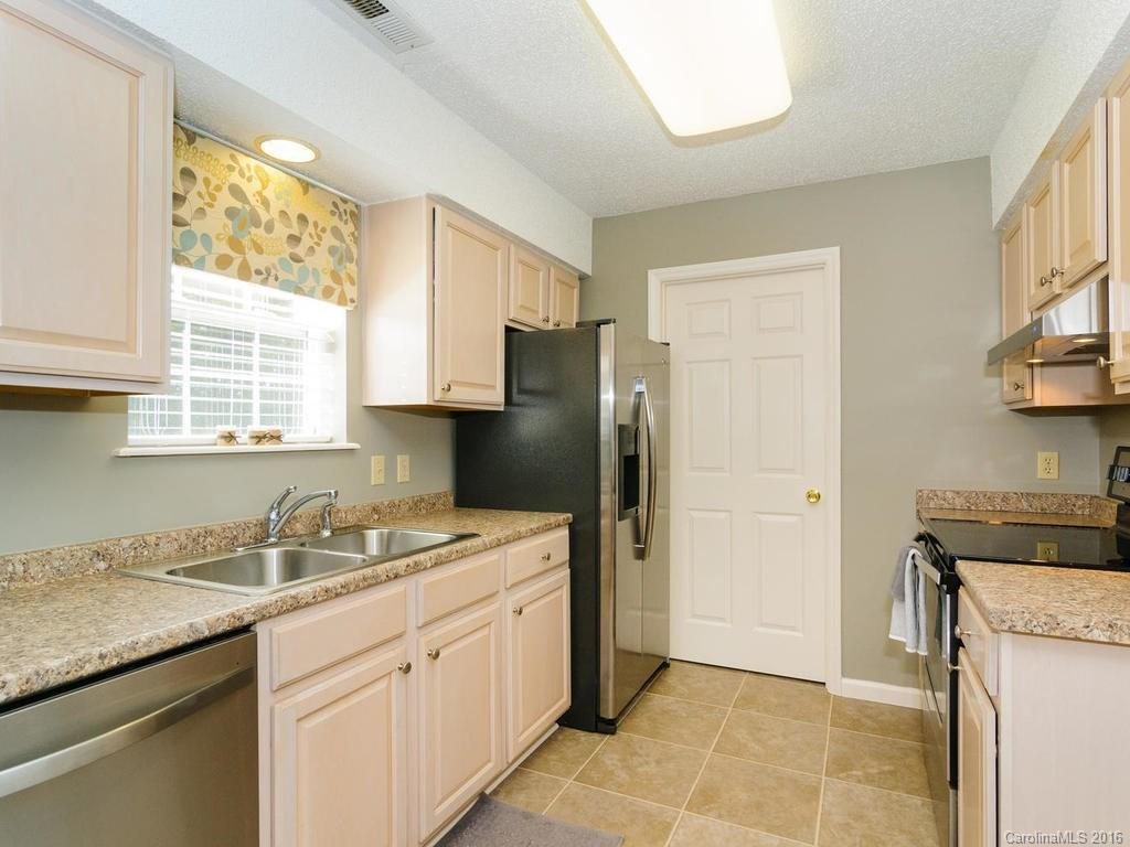 1 Steelwood Drive - Photo 8