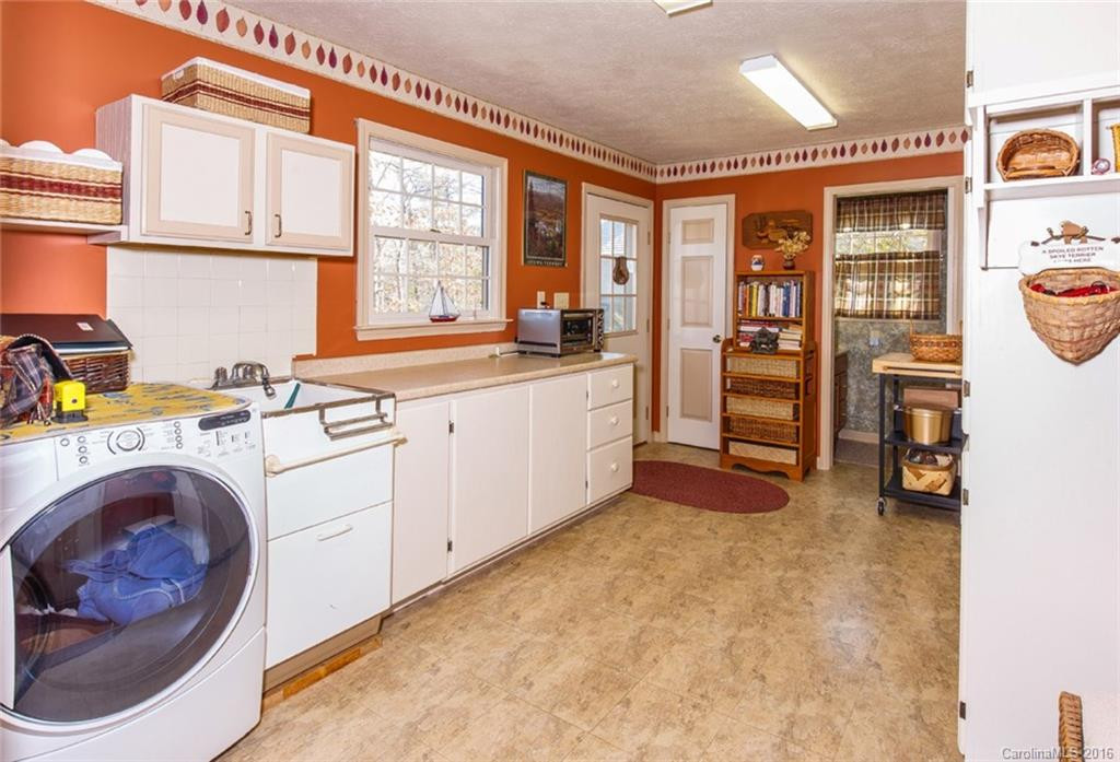 1039 Utsonati Lane - Photo 13