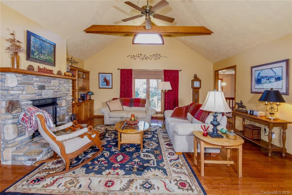 1039 Utsonati Lane - Photo 3