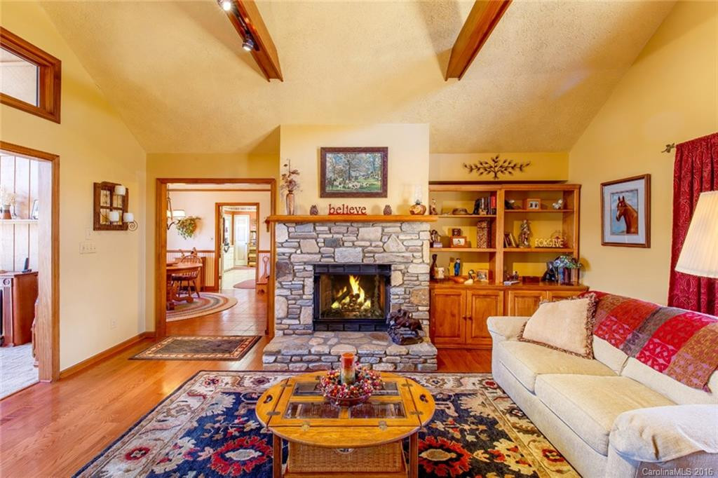 1039 Utsonati Lane - Photo 4
