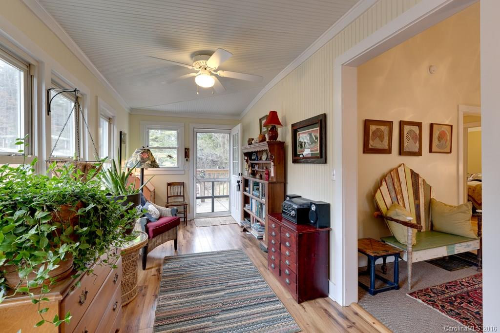 123 Hemphill Road - Photo 2