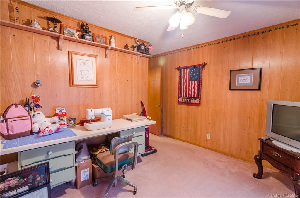 78 Hemlock Street - Photo 13