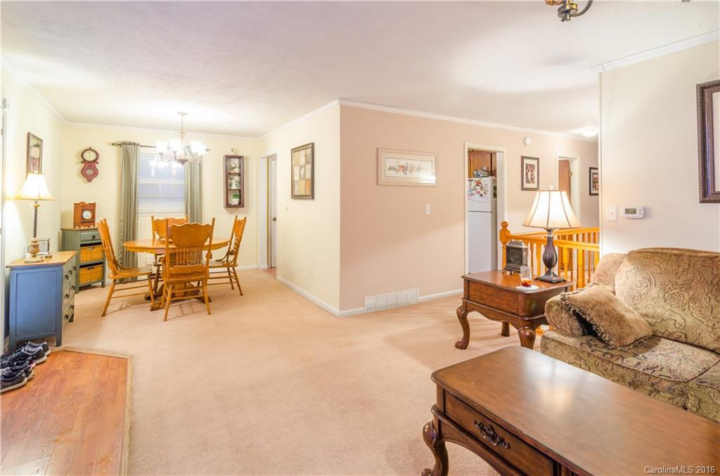 78 Hemlock Street - Photo 3