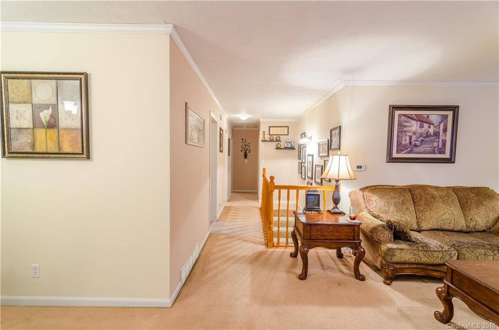 78 Hemlock Street - Photo 5