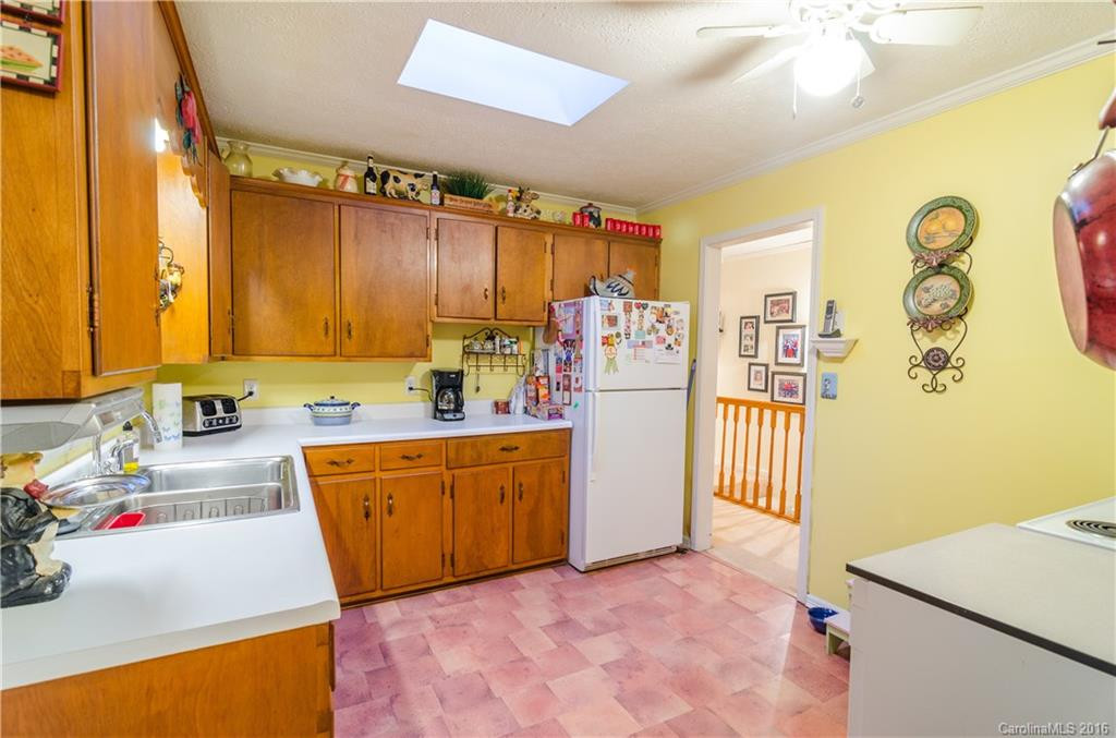78 Hemlock Street - Photo 7
