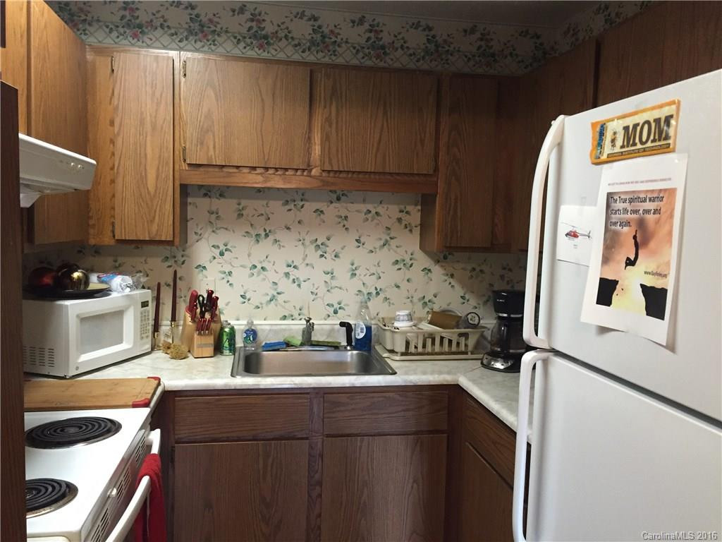 531 Courtwood Lane #8 - Photo 3