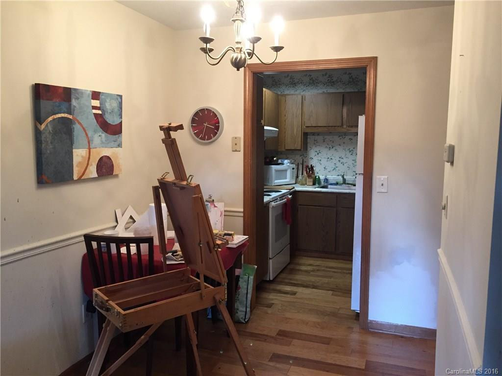 531 Courtwood Lane #8 - Photo 7