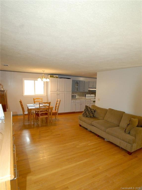 146 Pinehurst Drive - Photo 6