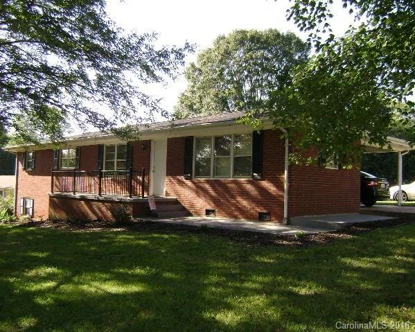 146 Lakeside Drive