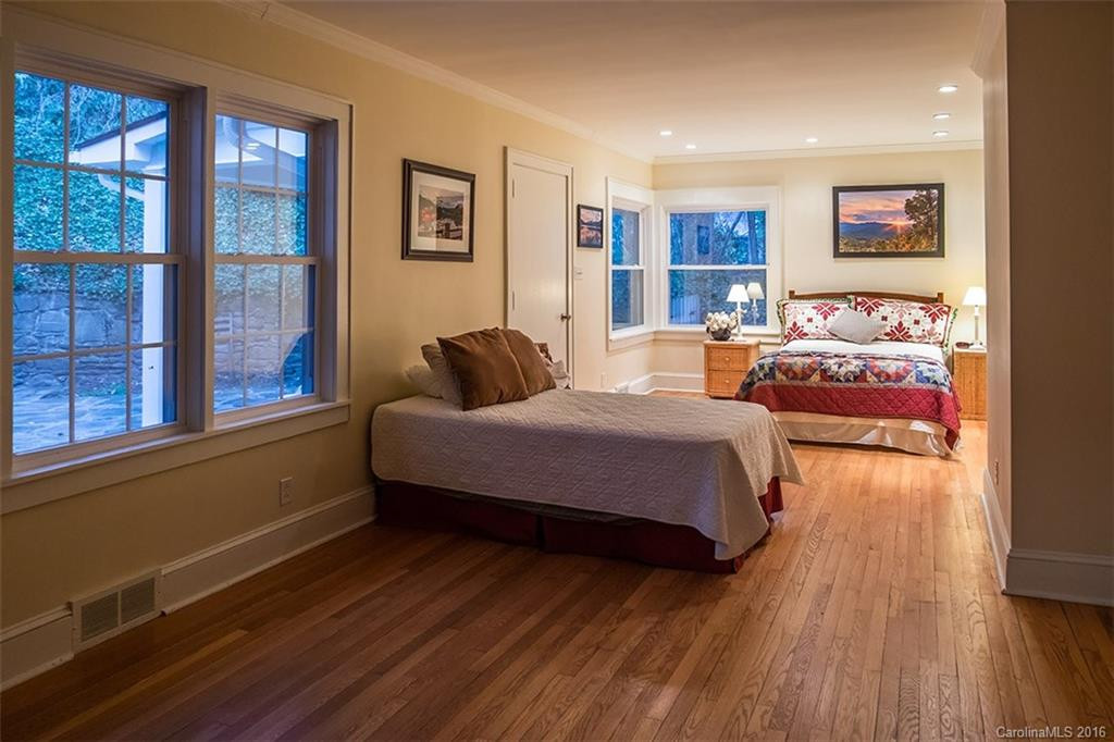 153 Greenview Drive - Photo 15