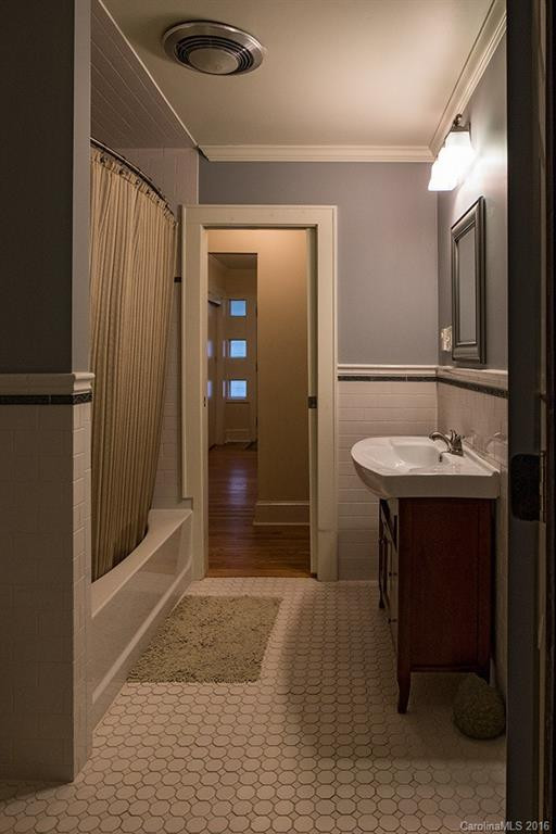 153 Greenview Drive - Photo 16