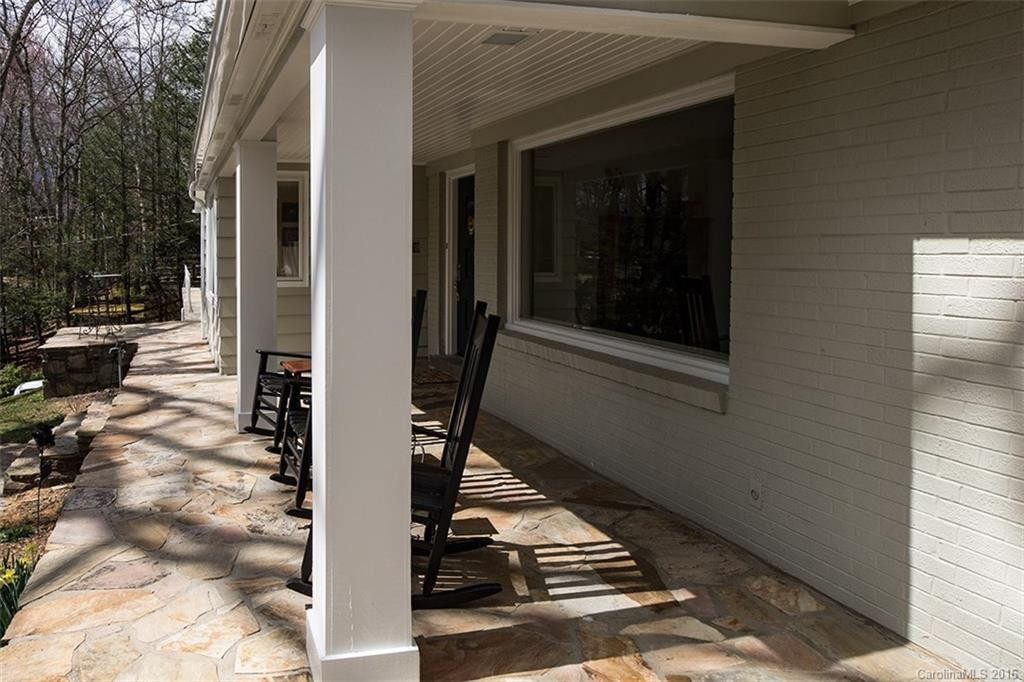 153 Greenview Drive - Photo 3