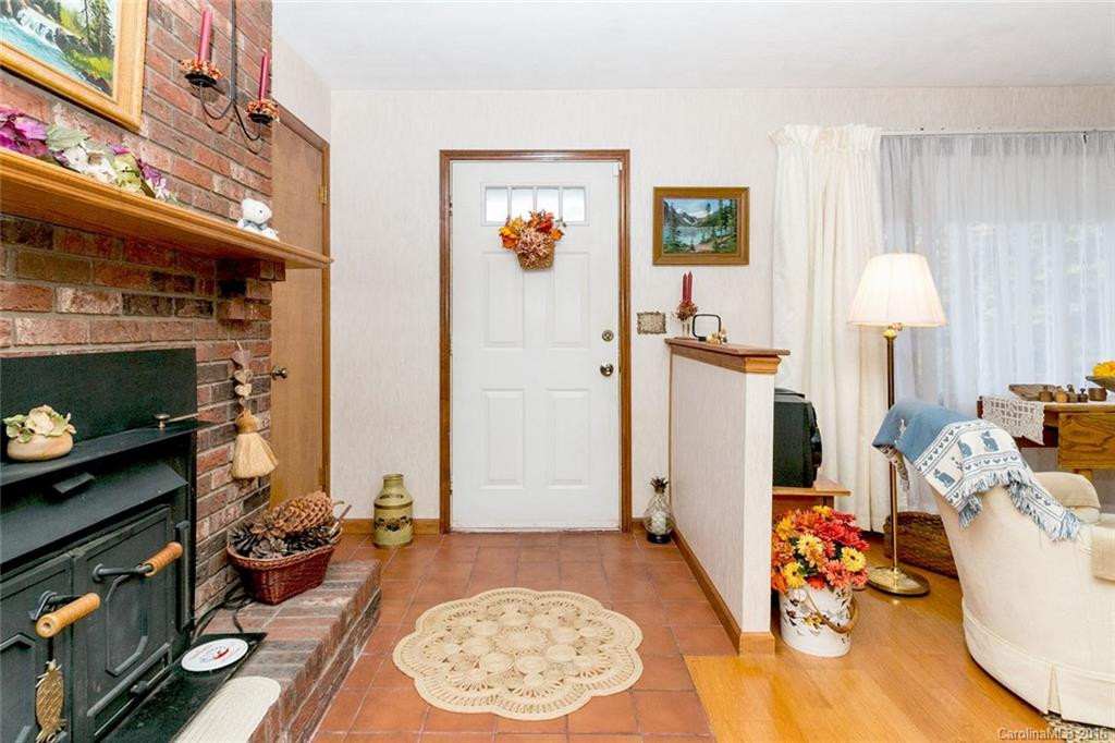 133 Fulton Drive - Photo 2