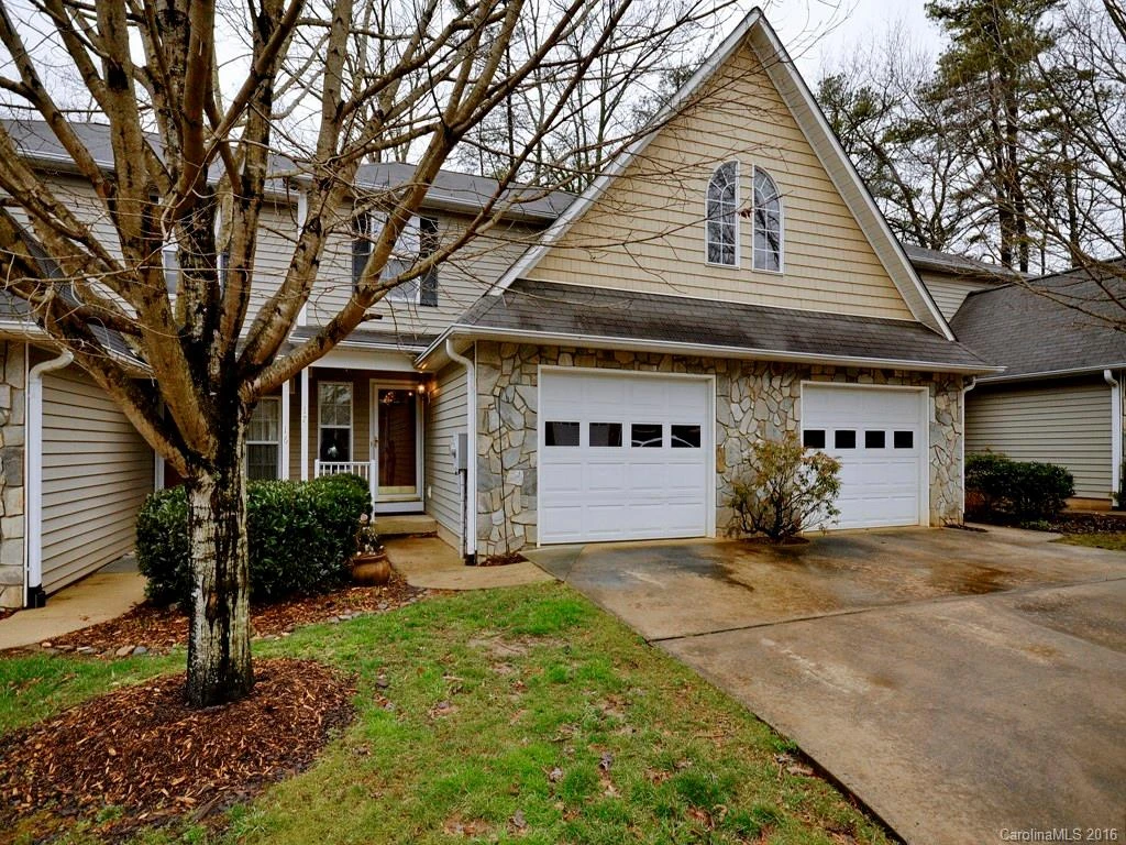 17 Willowick Drive ##