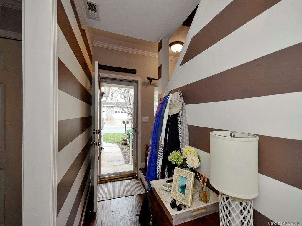 17 Willowick Drive ## - Photo 3