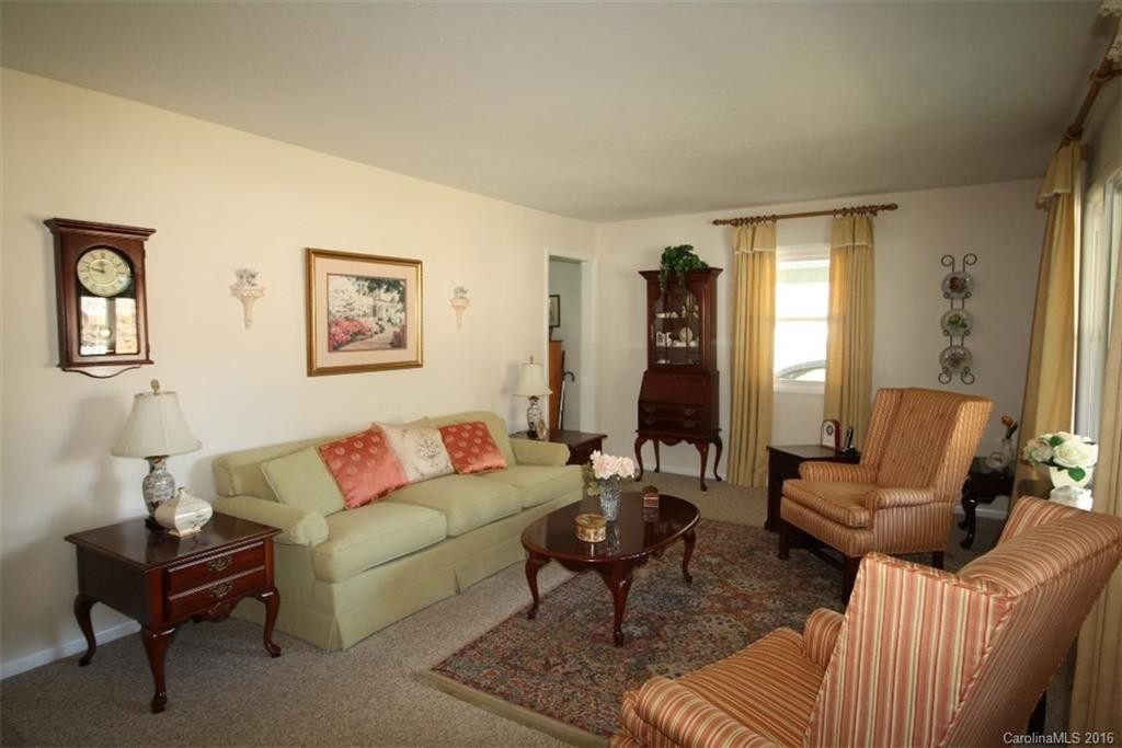 337 Laurel Drive - Photo 3