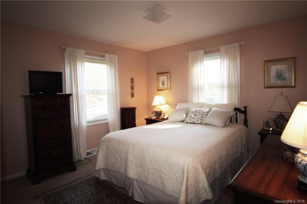 337 Laurel Drive - Photo 9