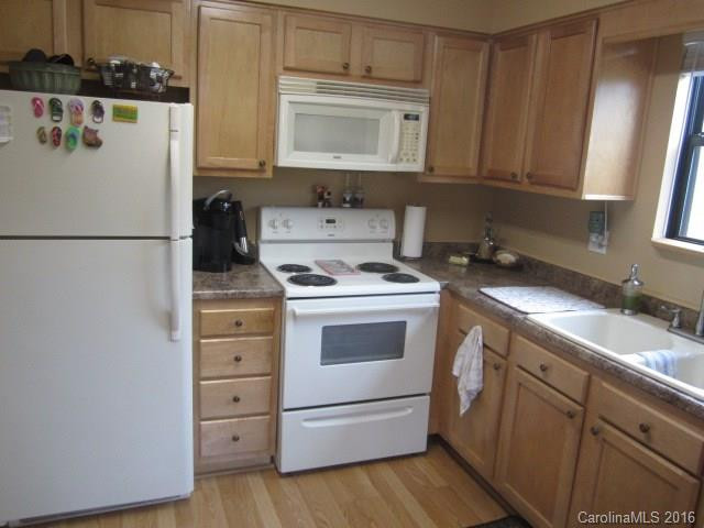 1005 Abbey Circle #1 - Photo 11