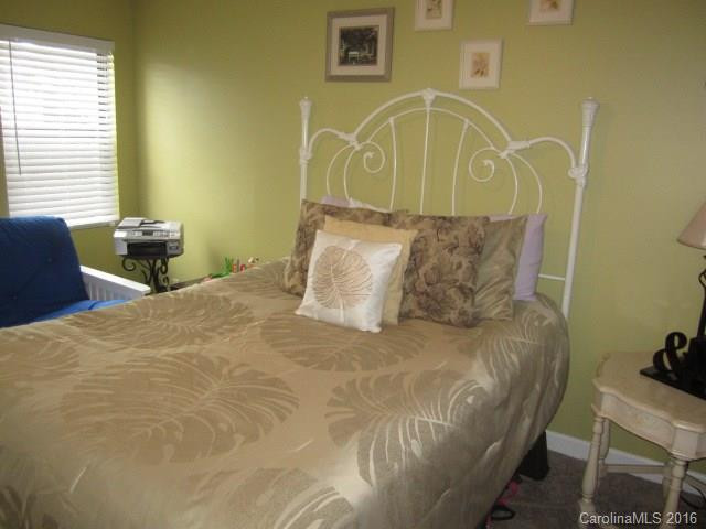 1005 Abbey Circle #1 - Photo 14