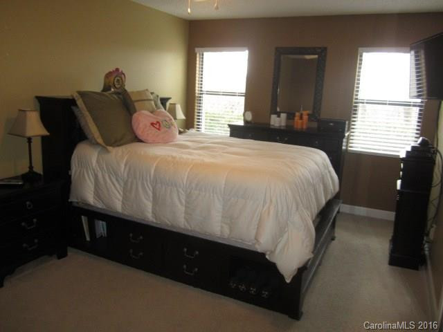 1005 Abbey Circle #1 - Photo 16