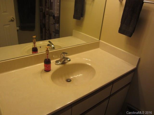 1005 Abbey Circle #1 - Photo 20
