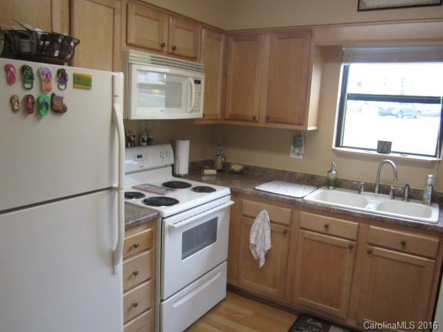 1005 Abbey Circle #1 - Photo 10
