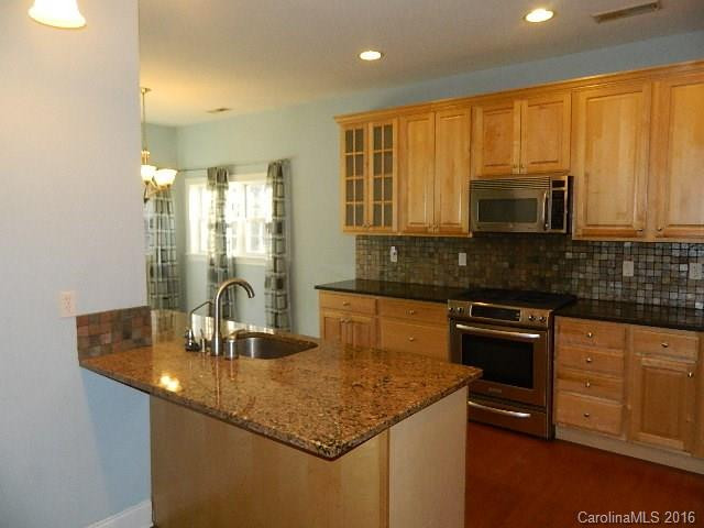 390 Dix Creek Road - Photo 3