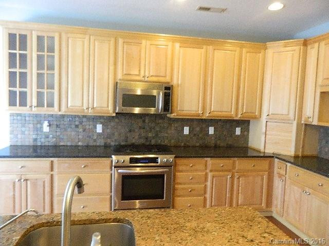 390 Dix Creek Road - Photo 6