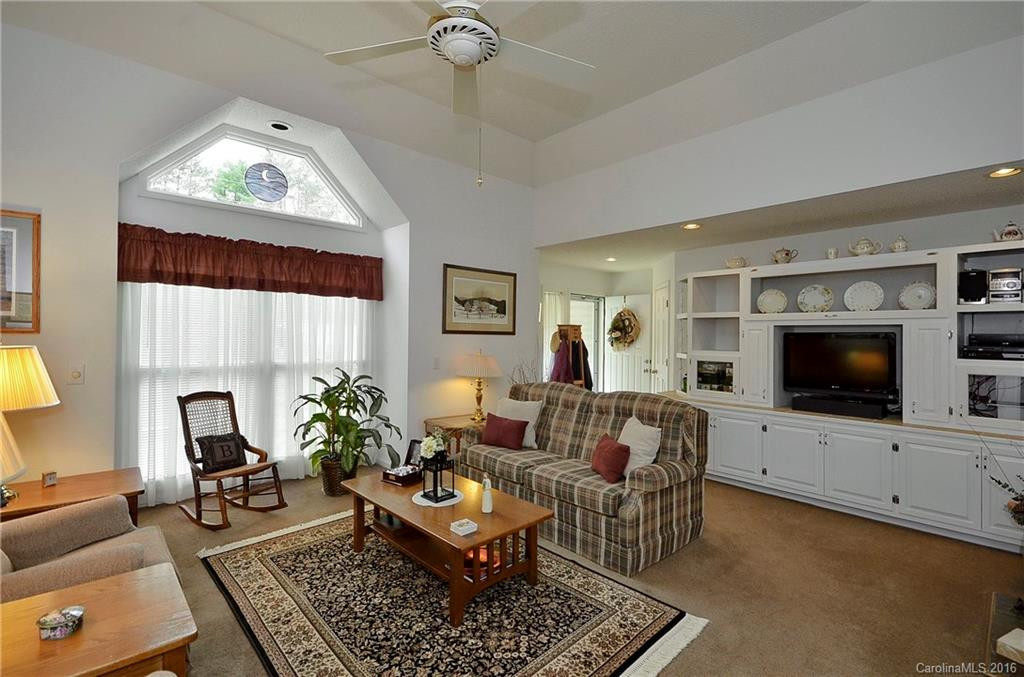 81 Carpenters Lane - Photo 3