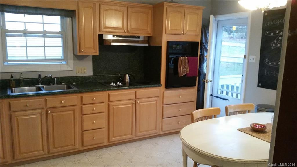 706 9th Street - Photo 3