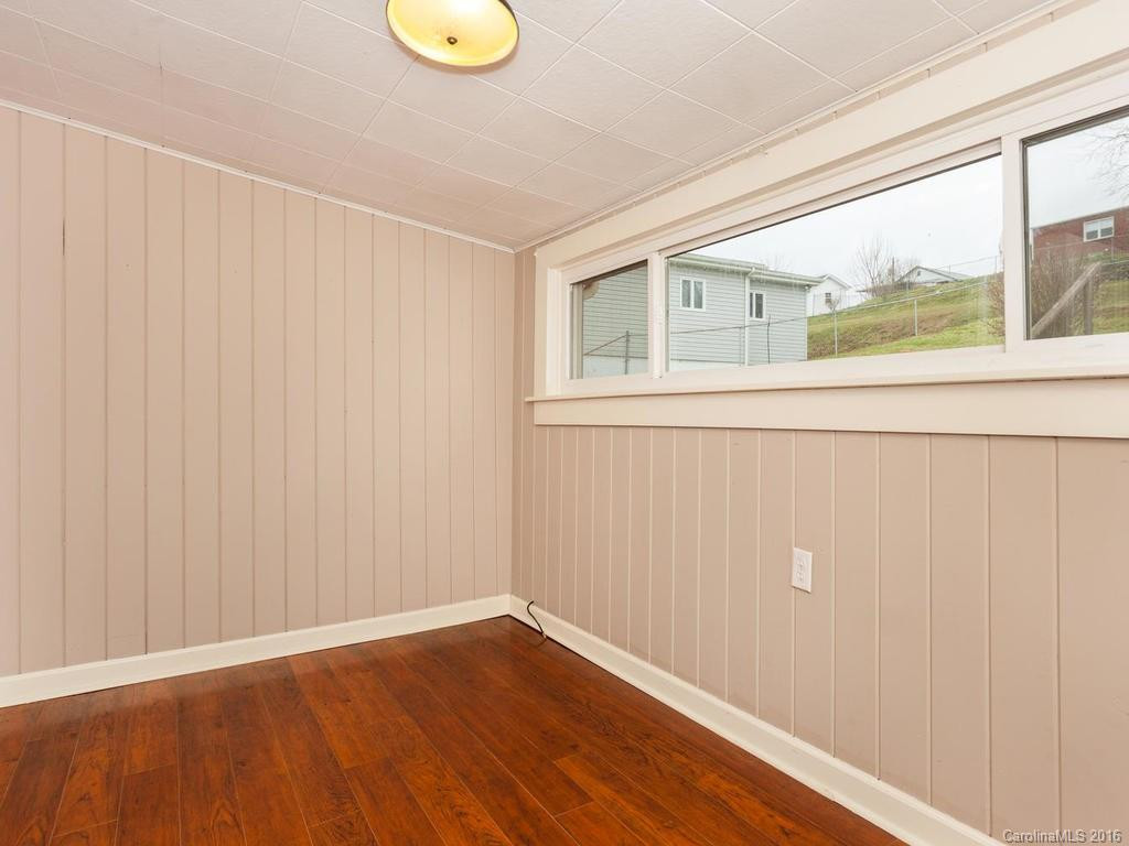19 Allen Street - Photo 11