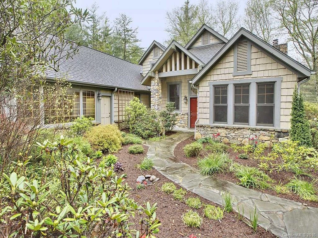 215 Shadybrook Trail