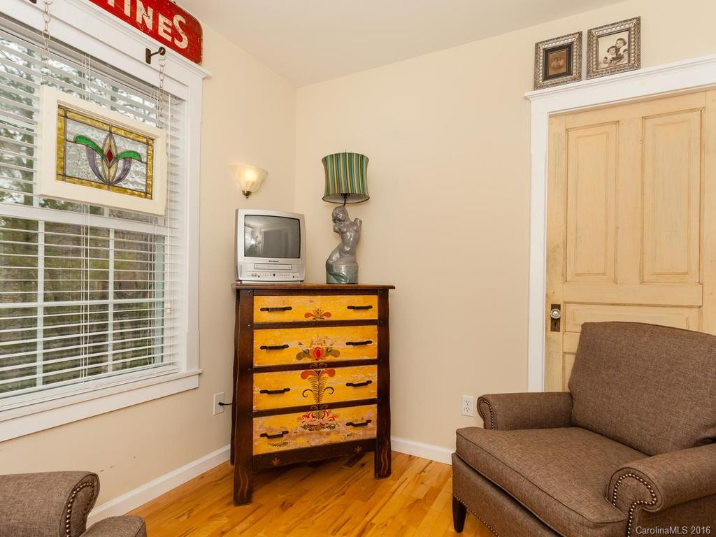 241 Banks Creek Road - Photo 13