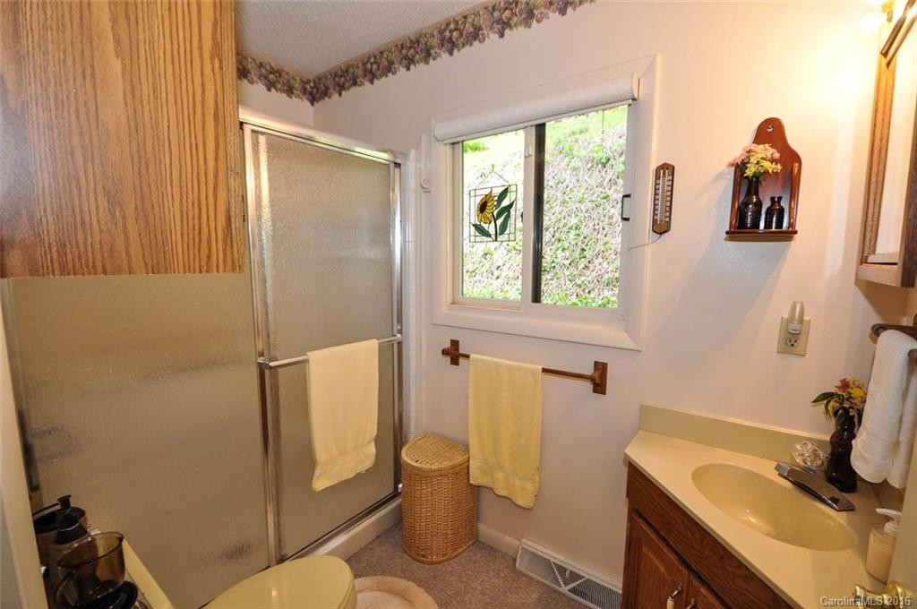 617 Norton Fork Road - Photo 17