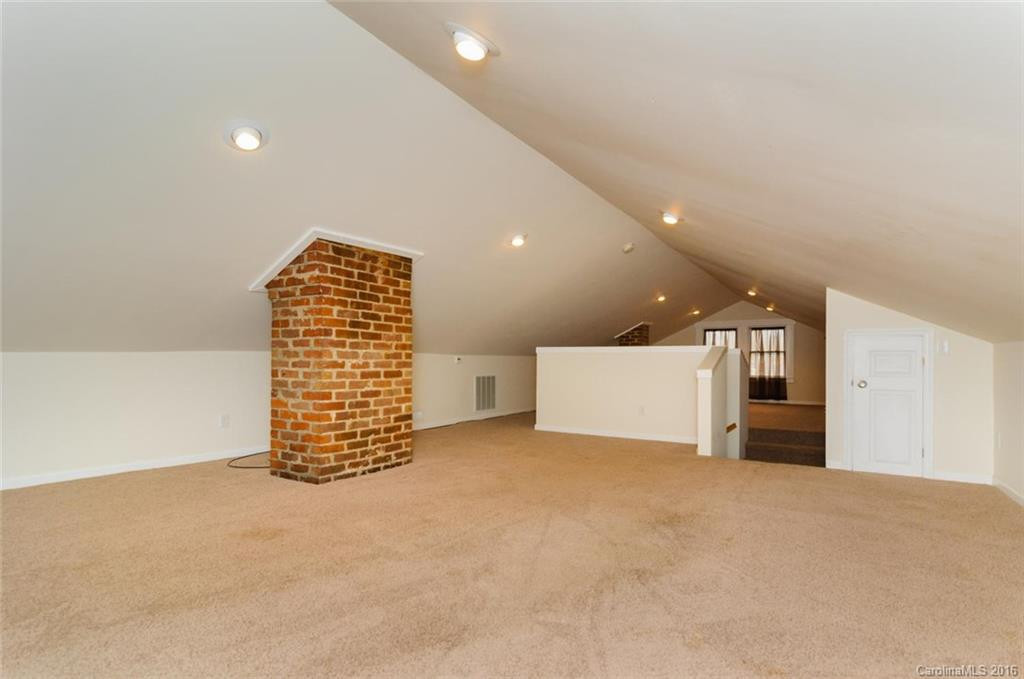70 Clinton Avenue - Photo 19