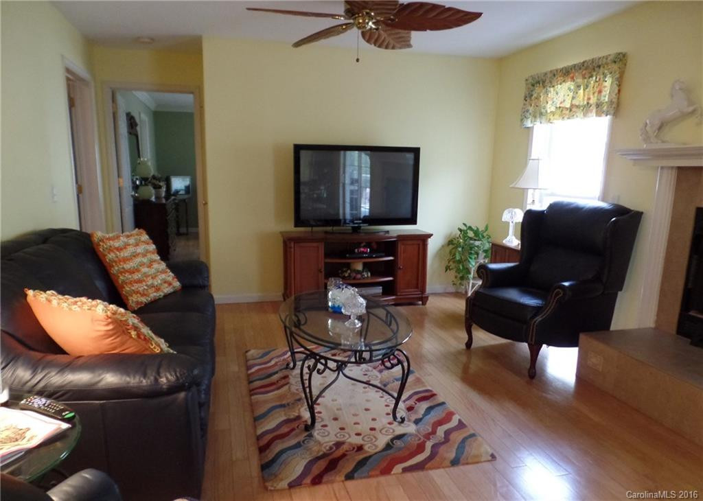 302 Thunder Road #S2L109 - Photo 12