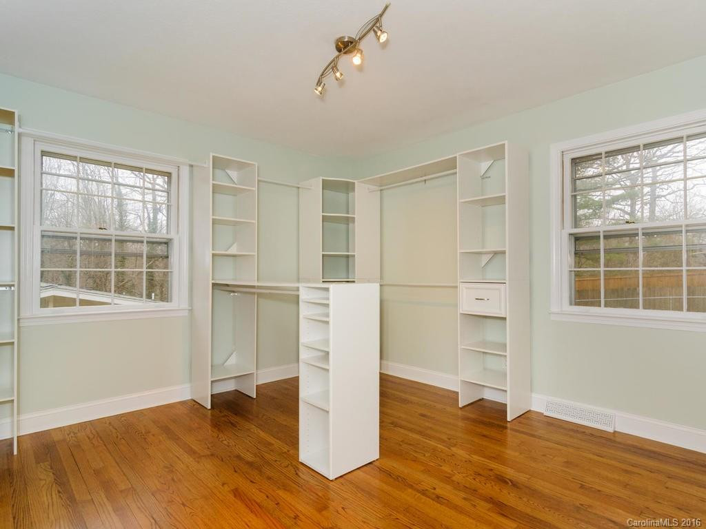 63 Imperial Court - Photo 12
