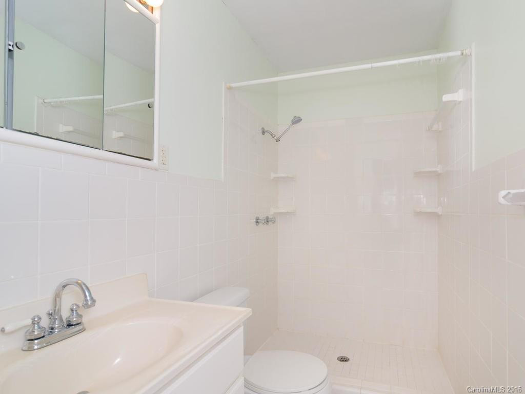 63 Imperial Court - Photo 14