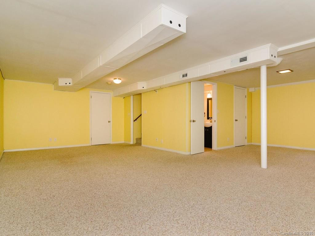 63 Imperial Court - Photo 16