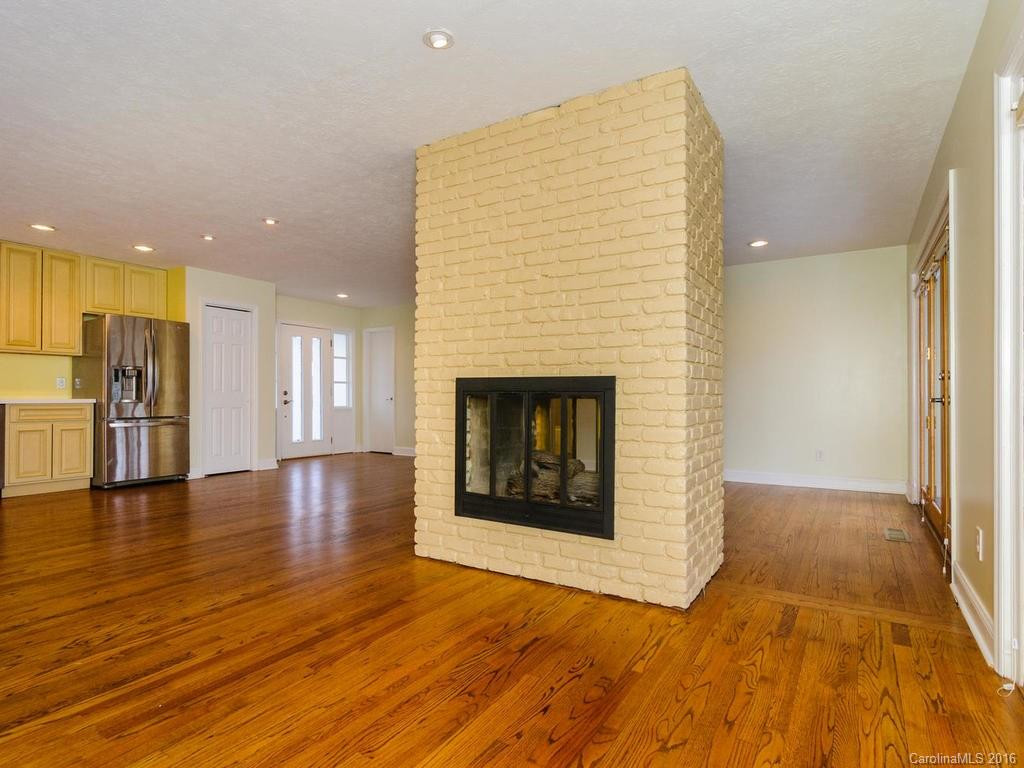 63 Imperial Court - Photo 7