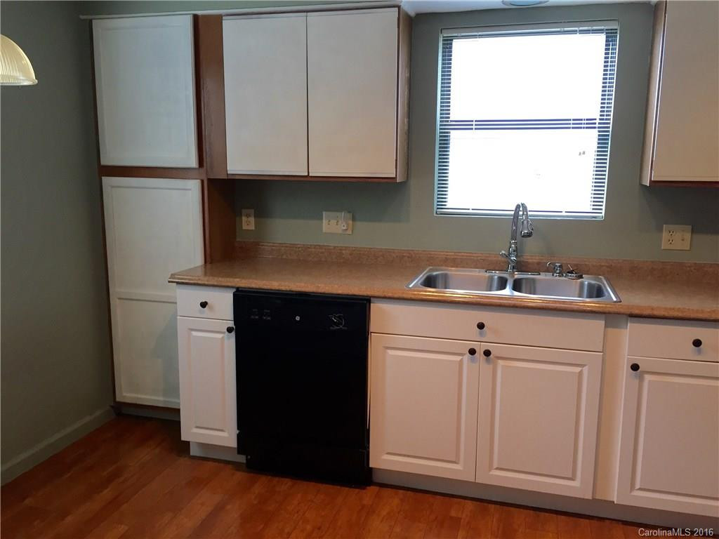 2201 Abbey Circle #V1 - Photo 7