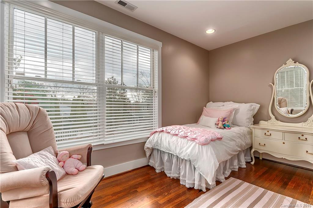 17 Woodley Avenue - Photo 11