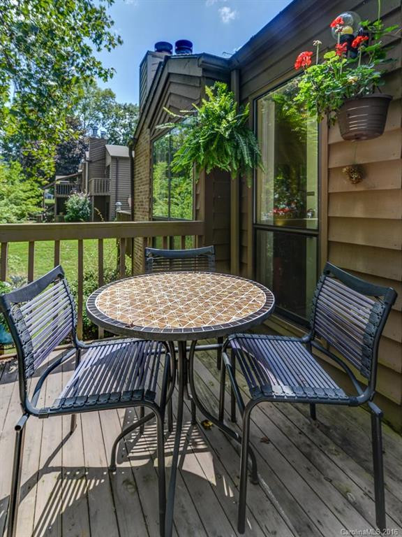 10 Ravencroft Lane #10 - Photo 2